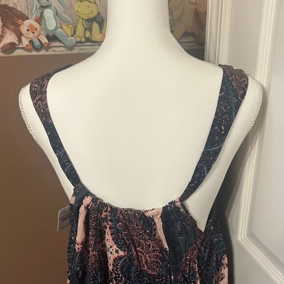 Free people Intimately Top  XSmall/small - Picture 7 of 9